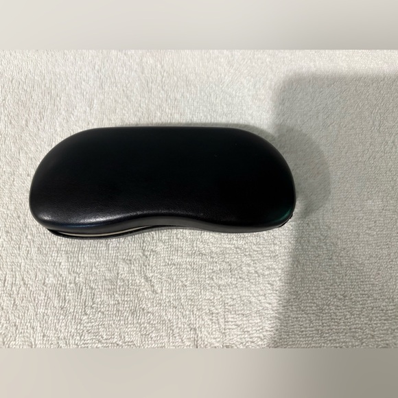 Authentic Ray-Ban Black Clamshell Sunglasses Case Unisex - Picture 3 of 10